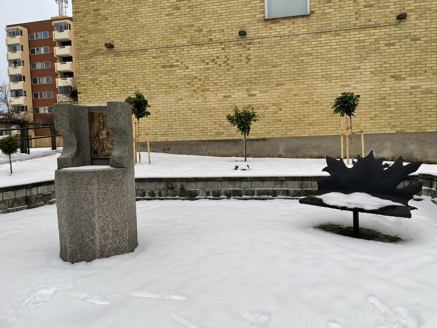 Jungfru Isenbergs plats i gamla stan, nu täckt av ett lager snö.