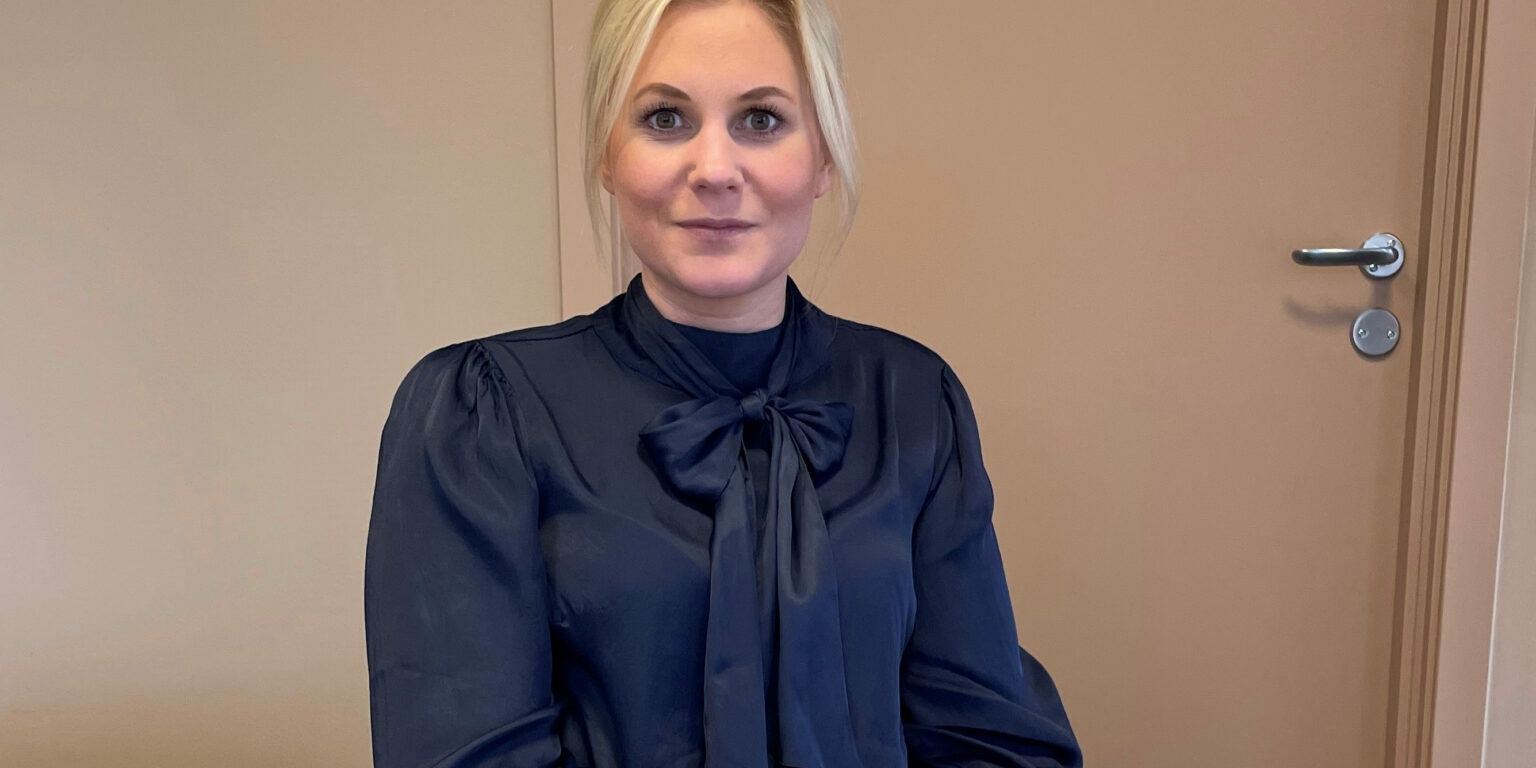 Emilia Hjort är mäklare på Svensk fastighetsförmedling i Motala.